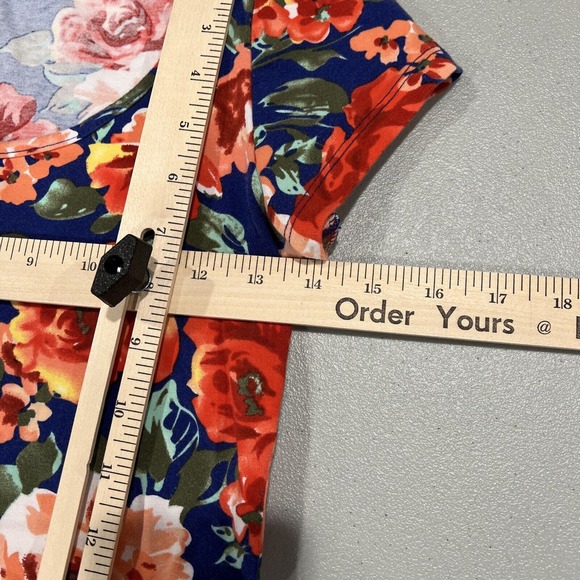 Ambience Apparel Women Crop Top Medium Short Sleeve Floral Scoopneck - Picture 7 of 11